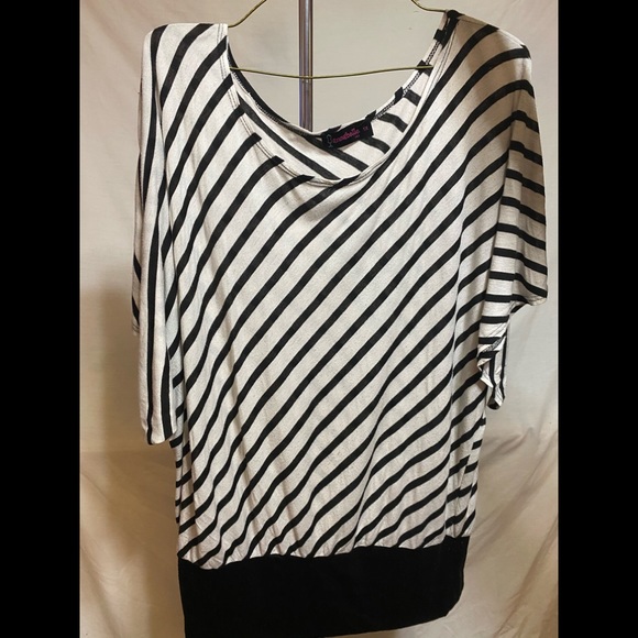 Annabelle Tops - Annabelle white & black stripped shirt Annabelle Tops - Annabelle white & black stripped shirt